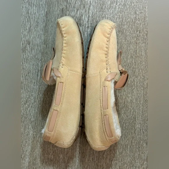 UGG DAKOTA LEATHER BOW SLIPPER SIZE 8 - Picture 6 of 9